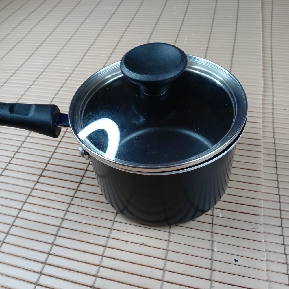 Tools of the Trade 1.5 Quart Black Enamel Pot w/ Lid non-stick coating HS10519